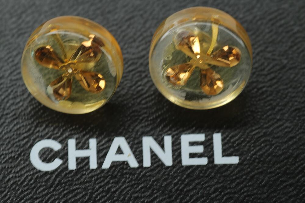 Chanel CC Flower Resin Round Stud Earrings Amber Crystal Gold Tone With Box